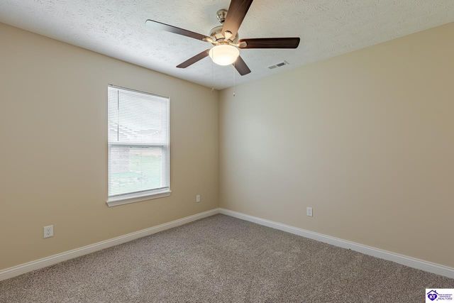 307 Breckinridge Circle, Vine Grove, KY 40175
