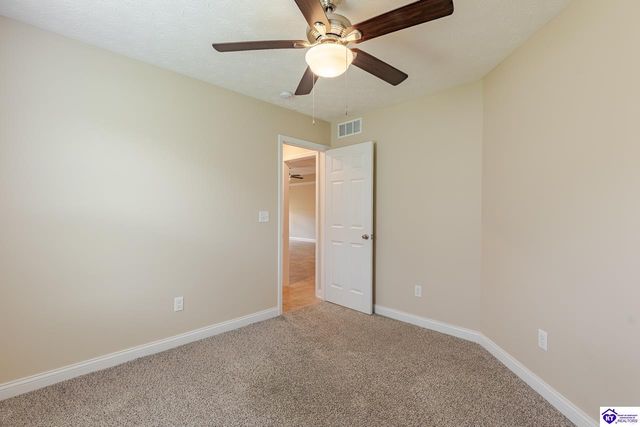 307 Breckinridge Circle, Vine Grove, KY 40175