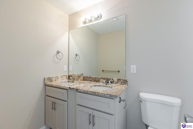 307 Breckinridge Circle, Vine Grove, KY 40175