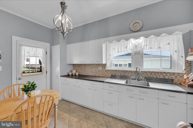 316 W INDEPENDENCE ST, Orwigsburg, PA 17961