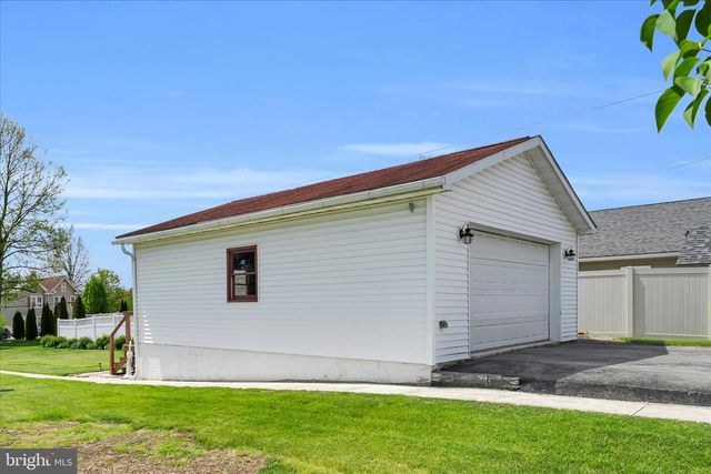 316 W INDEPENDENCE ST, Orwigsburg, PA 17961