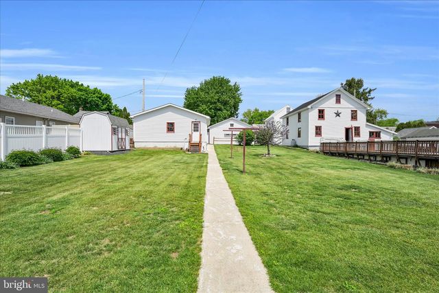 316 W INDEPENDENCE ST, Orwigsburg, PA 17961