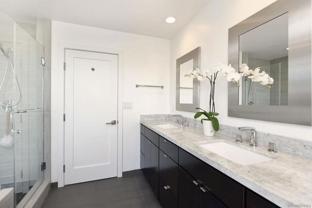 1573 Copa de Oro, La Jolla, CA 92037