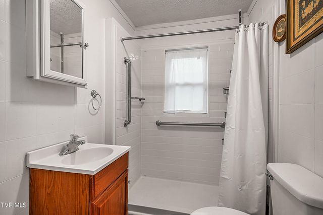 208 Gravely Road, Kingsport, TN 37665