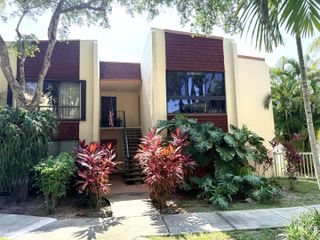301 N PINE ISLAND Road 265, Plantation, FL 33324