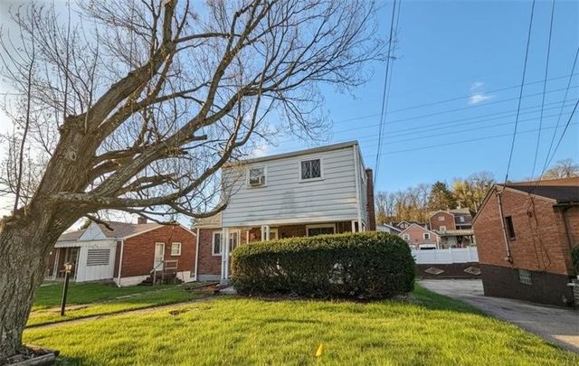 1034 Elwell St, Lincoln Place, PA 15207