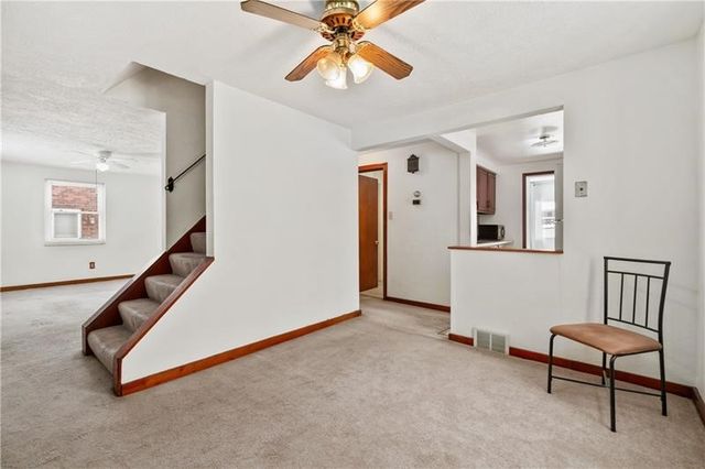 1034 Elwell St, Lincoln Place, PA 15207