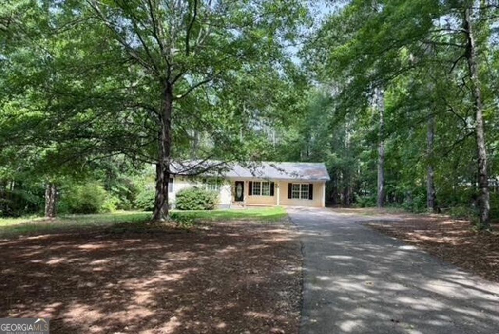 220 Eve Circle, Griffin, GA 30224