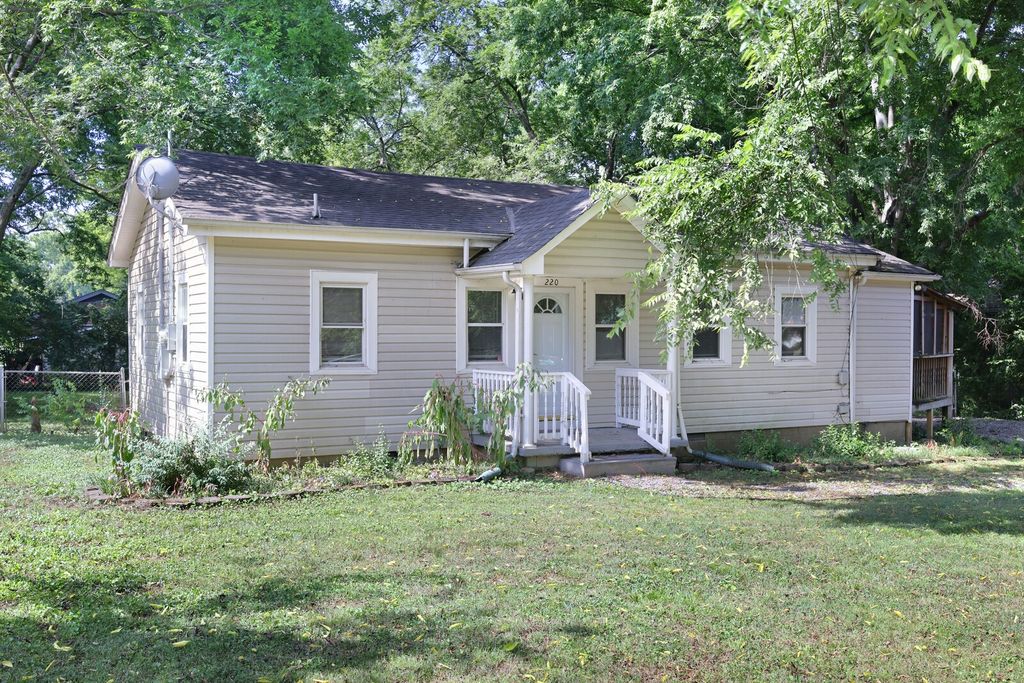 220 Cherry St, Madison, TN 37115