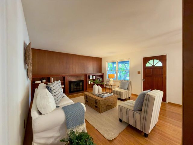 3057 South Court, Palo Alto, CA 94306
