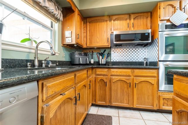 5123 S Iris Way, Littleton, CO 80123