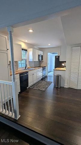 4389 Devonshire Drive, Youngstown, OH 44512