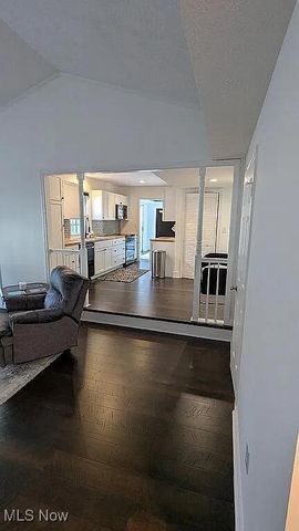 4389 Devonshire Drive, Youngstown, OH 44512