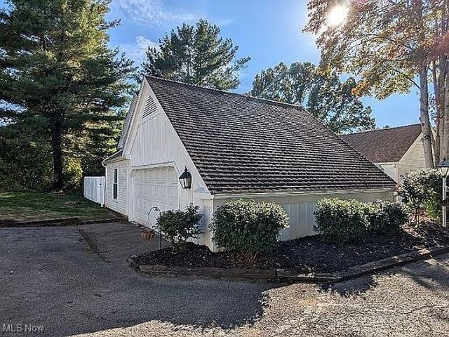 4389 Devonshire Drive, Youngstown, OH 44512