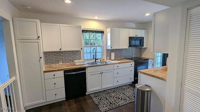 4389 Devonshire Drive, Youngstown, OH 44512