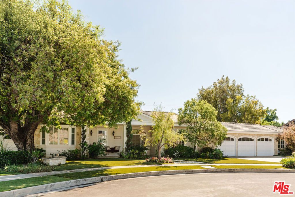 17340 Cumpston Street, Encino, CA 91316 — exterior