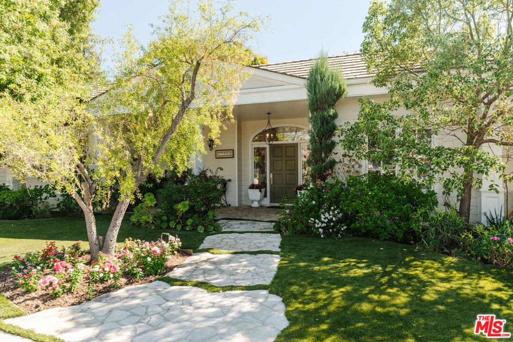 17340 Cumpston Street, Encino, CA 91316 — photo 2