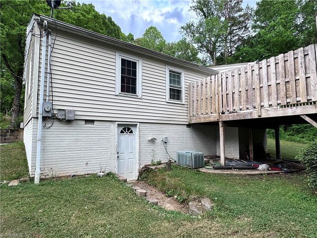 516 Rosewood Drive, Lexington, NC 27292