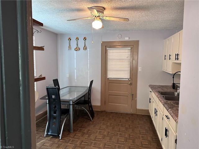 516 Rosewood Drive, Lexington, NC 27292