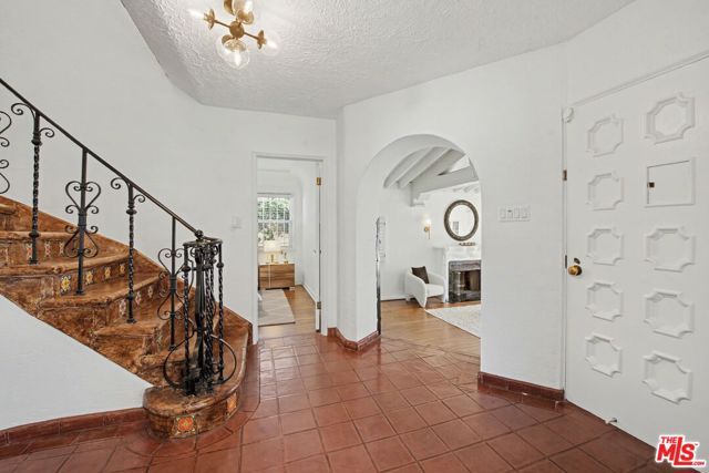 6667 W 5th Street, Los Angeles, CA 90048