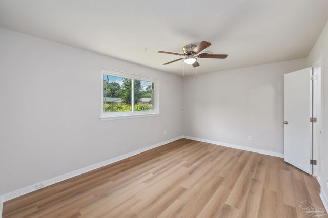 12 Western Dr, Pensacola, FL 32506