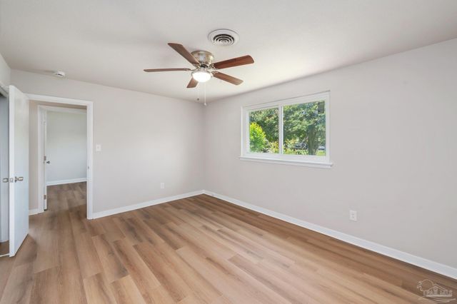 12 Western Dr, Pensacola, FL 32506