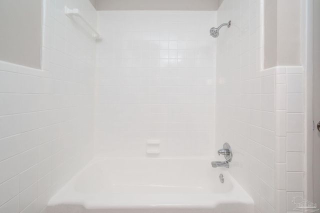 12 Western Dr, Pensacola, FL 32506