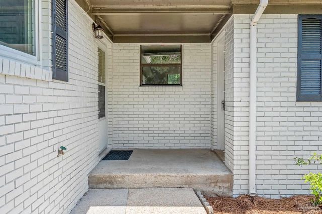 12 Western Dr, Pensacola, FL 32506