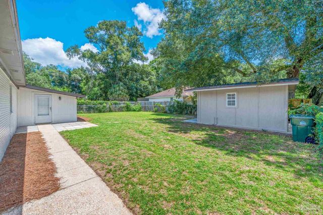 12 Western Dr, Pensacola, FL 32506