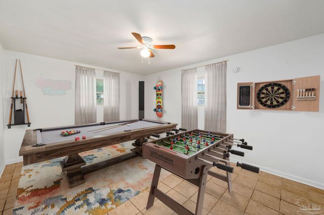 12 Western Dr, Pensacola, FL 32506