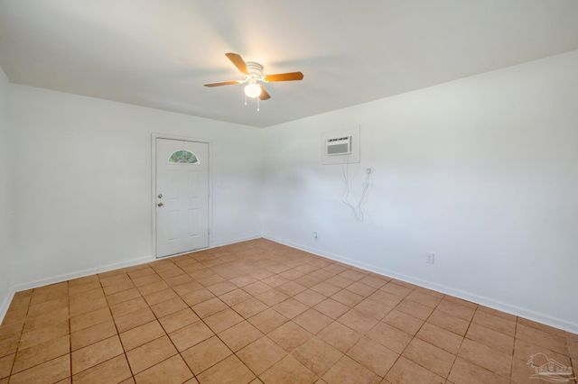12 Western Dr, Pensacola, FL 32506