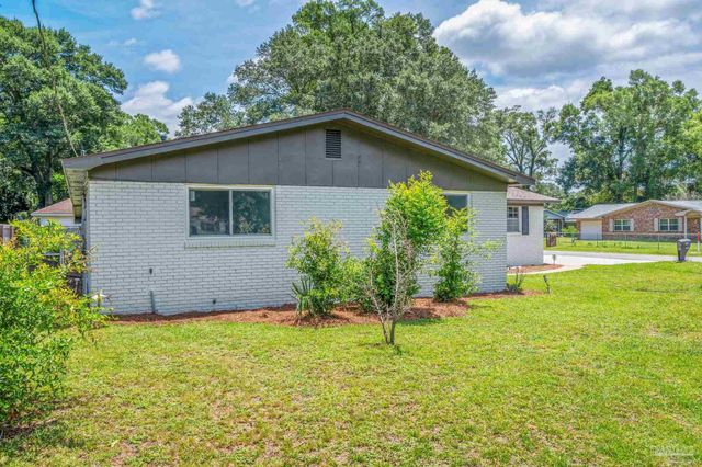 12 Western Dr, Pensacola, FL 32506