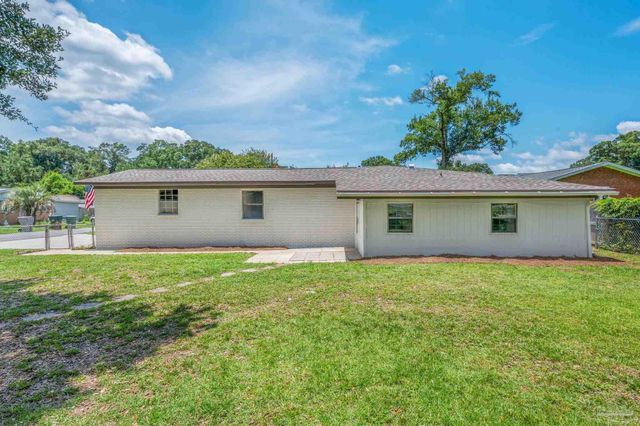 12 Western Dr, Pensacola, FL 32506
