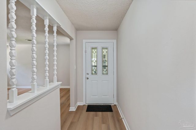 12 Western Dr, Pensacola, FL 32506