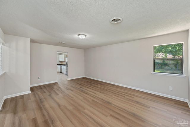 12 Western Dr, Pensacola, FL 32506