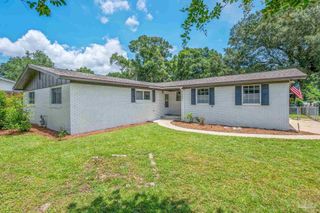12 Western Dr, Pensacola, FL 32506