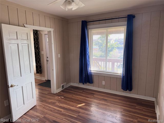 11508 Nagel Street, Hamtramck, MI 48212