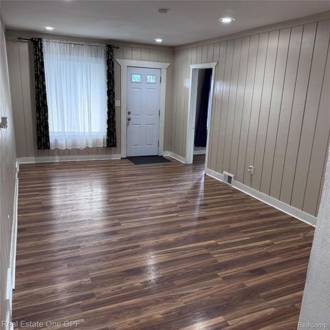 11508 Nagel Street, Hamtramck, MI 48212