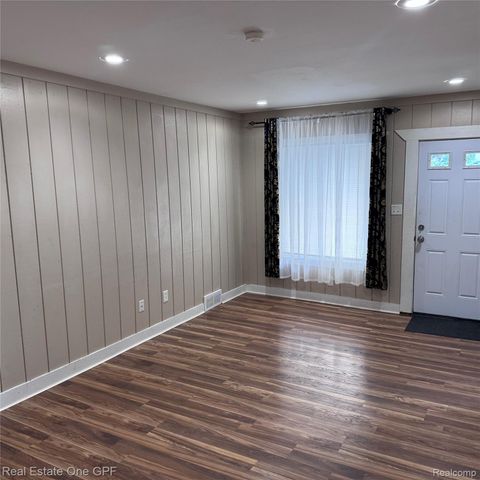 11508 Nagel Street, Hamtramck, MI 48212