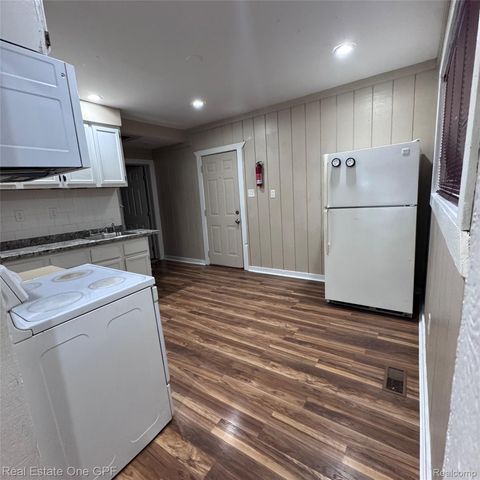 11508 Nagel Street, Hamtramck, MI 48212