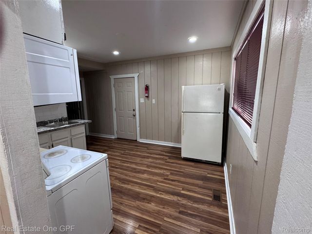 11508 Nagel Street, Hamtramck, MI 48212
