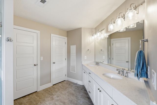 11731 N BROADLEAF HOLLOW LN, Highland, UT 84003