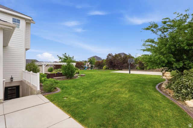 11731 N BROADLEAF HOLLOW LN, Highland, UT 84003