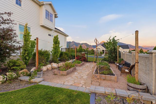 11731 N BROADLEAF HOLLOW LN, Highland, UT 84003