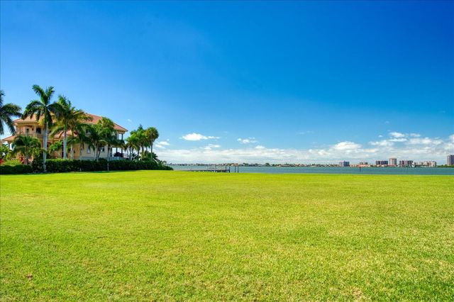 ST ANDREWS DRIVE, Belleair, FL 33756