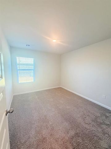 2613 Kathleens Crossing, Yukon, OK 73099