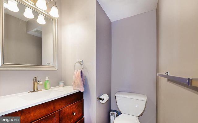 7 GRISTMILL LN, Pine Hill, NJ 08021