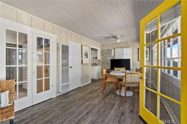 118 Emerald, Newport Beach, CA 92662
