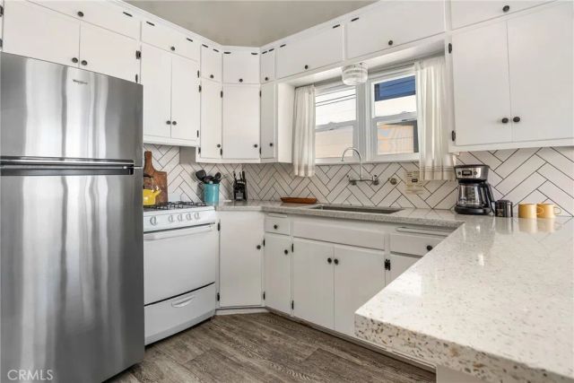 118 Emerald, Newport Beach, CA 92662