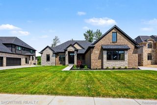 11695 Encore Drive, Utica, MI 48315